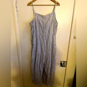 Pinstripes pantsuit jumper size 22